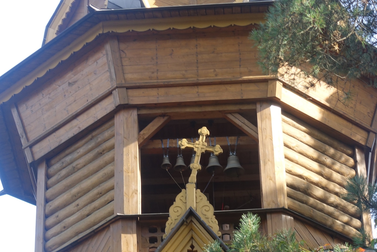 Колокольня Покровского храма Пордворье Зачатьевского женского монастыря
