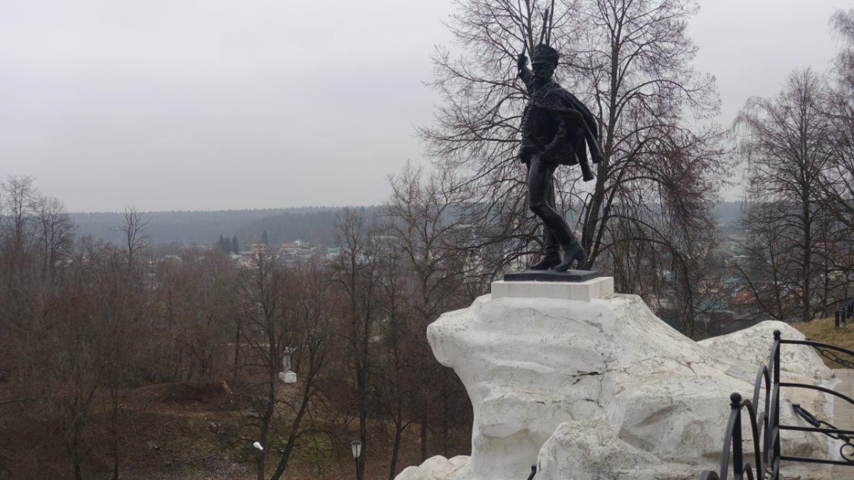 Памятник генералу Дорохову