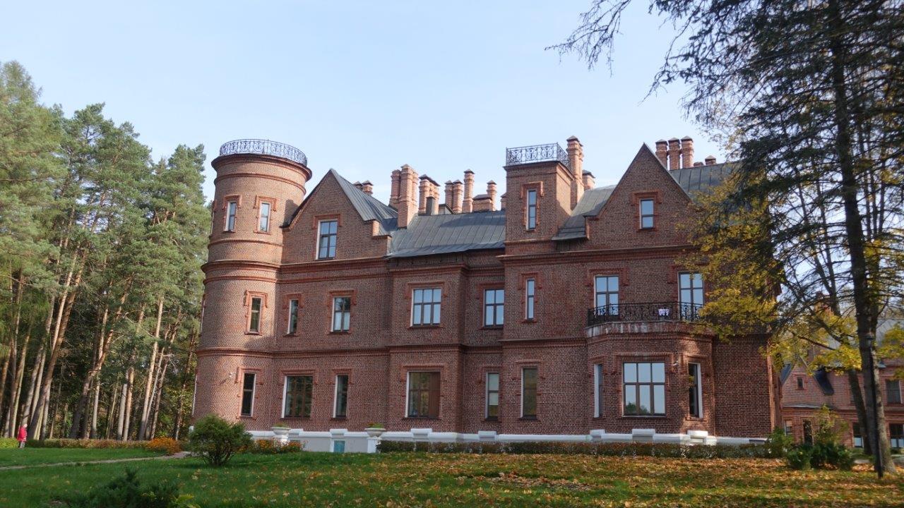Замок Щербатовых