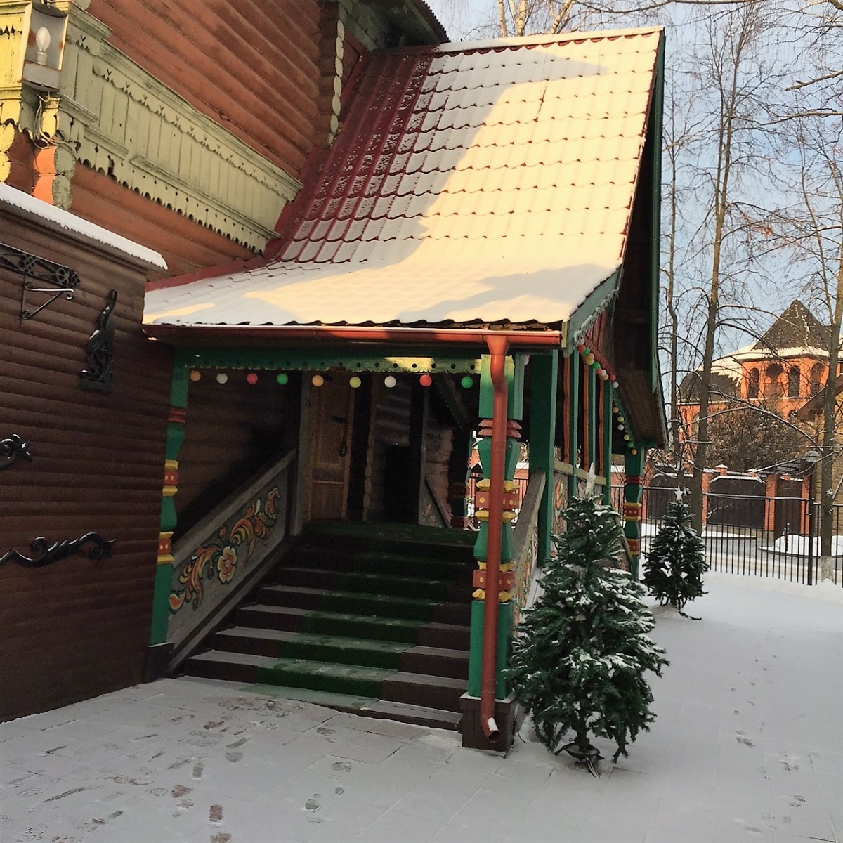 Ресторан Русская изба - бывший Сервизный флигель усадьбы Ильинское