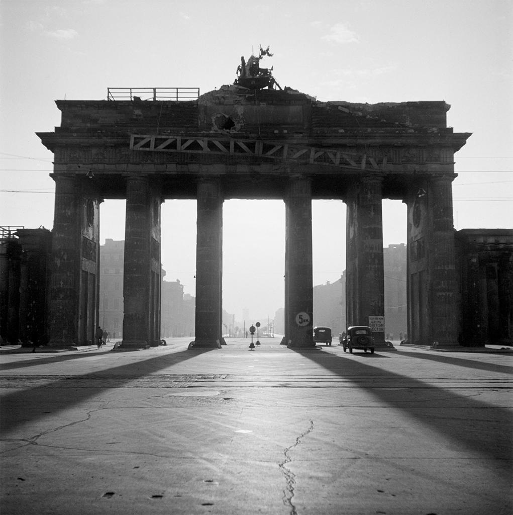 Бранденбургские ворота в 1946 году